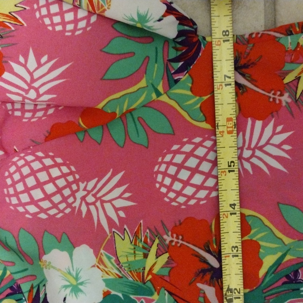Macbeth Collection by Margaret Josephs Multicolor Tropical Blouse.Size S - Picture 9 of 9